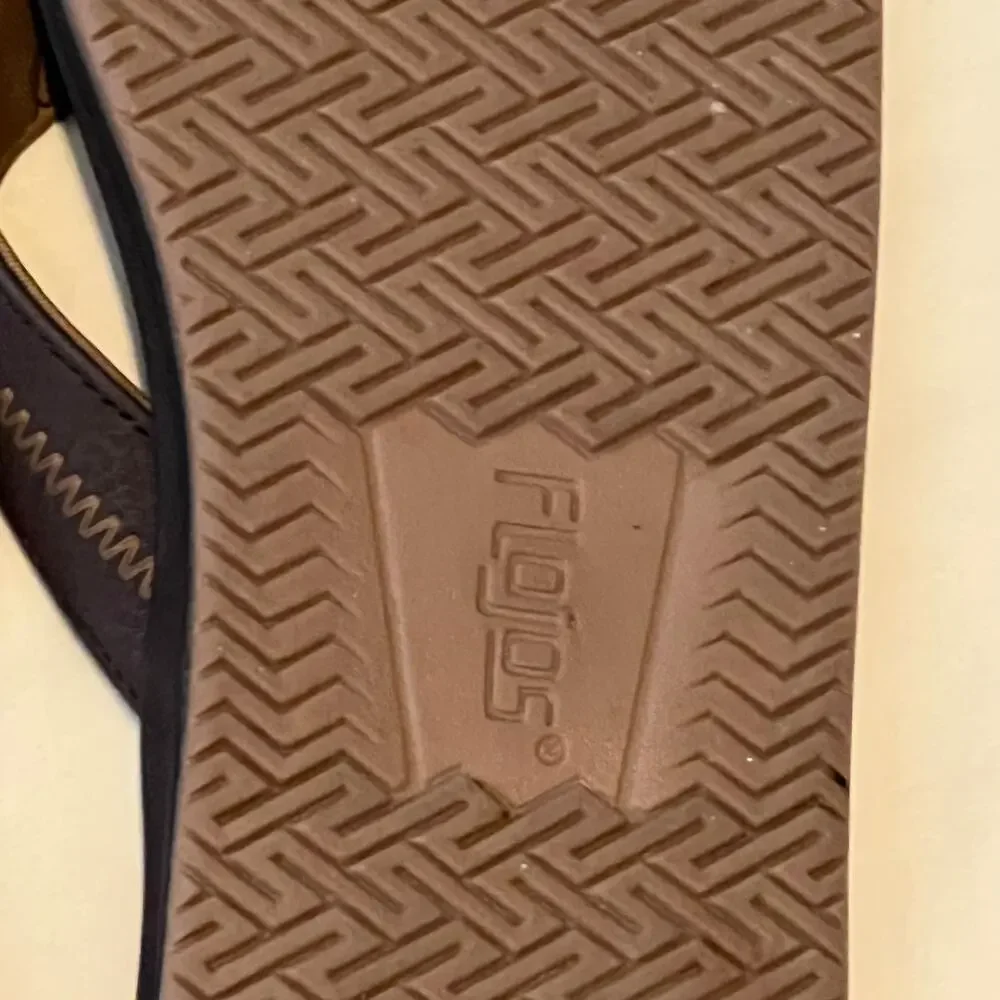 Flojos Brown Memory Foam Flip Flop Sandals Men's Size 11 NWOT